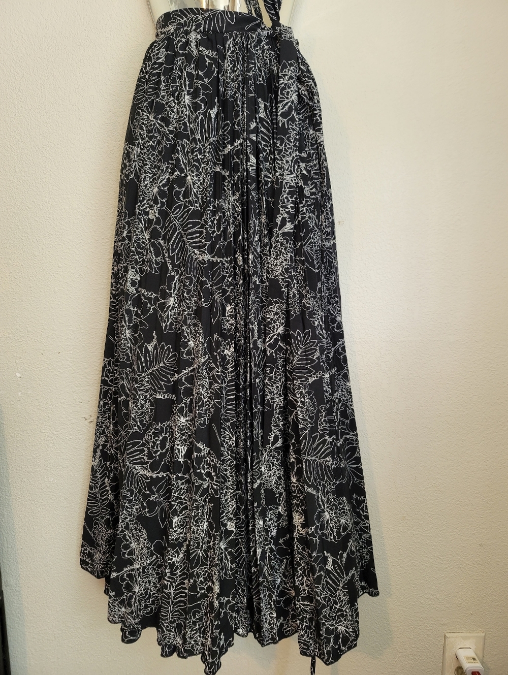 LuLaRoe Black and White Floral Maxi Skirt